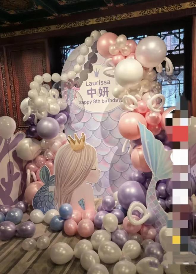 生一顿饭三千多超难约内景曝光低调奢华不朽情缘游戏网站郭晶晶凤临阁为长女庆(图6)